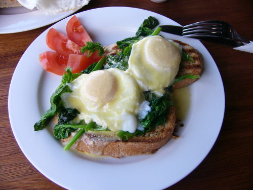 ブランチはEggs　Benedictに限る！